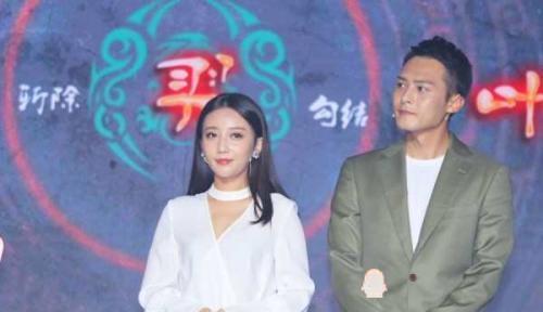 为吃瓜进娱乐圈,她意外踏入娱乐圈，开启璀璨星途